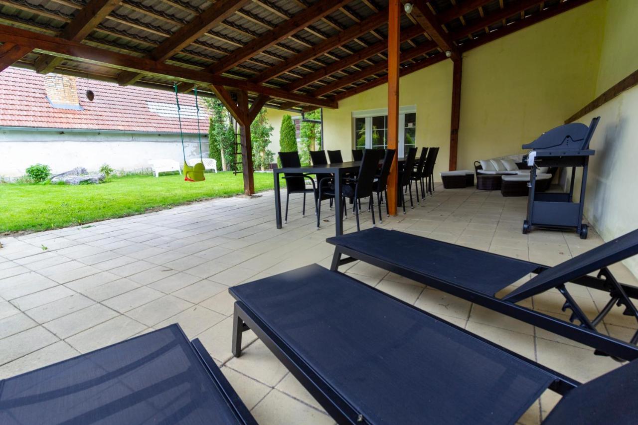 Apartmanovy Dum Vilémovice Esterno foto