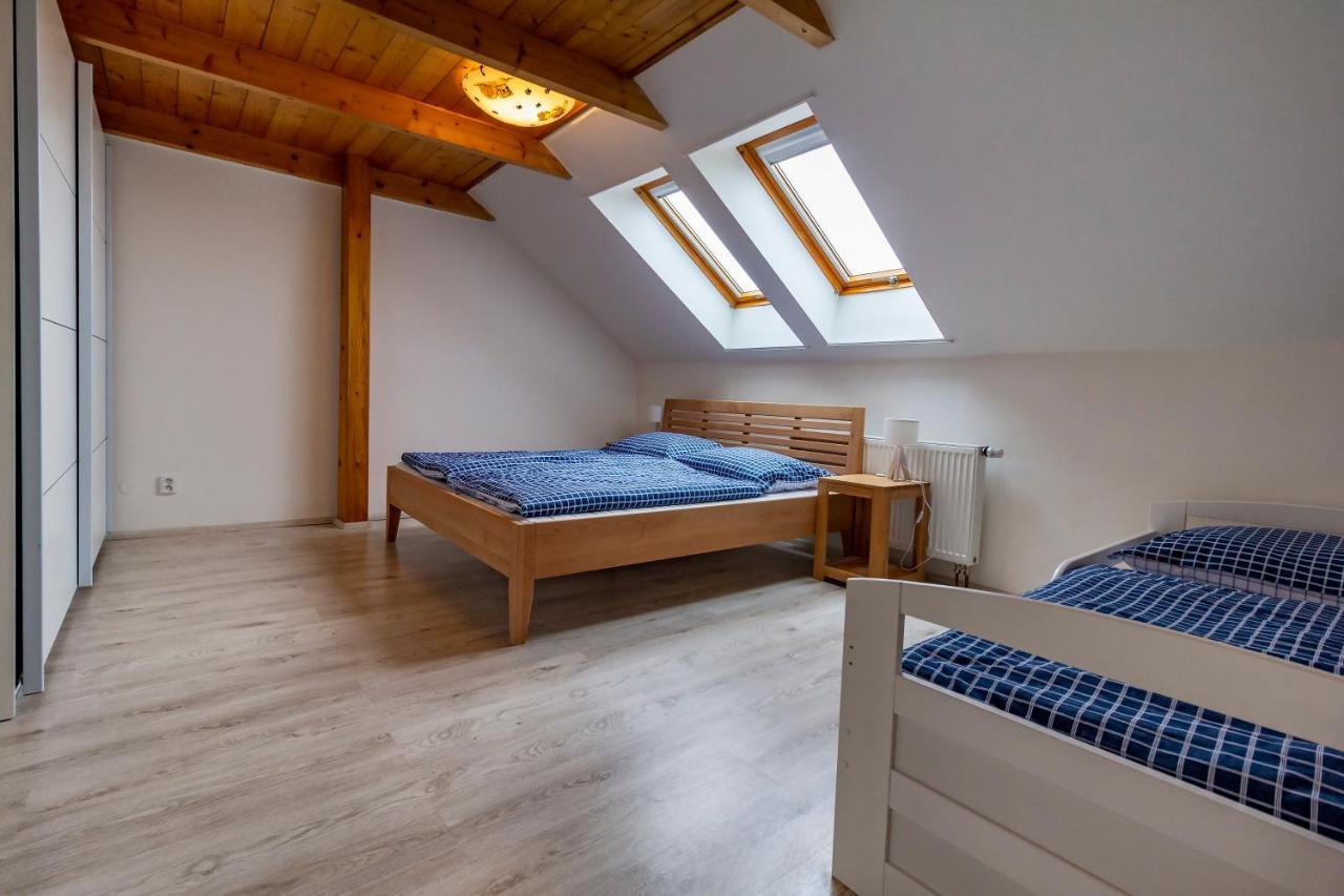 Apartmanovy Dum Vilémovice Esterno foto