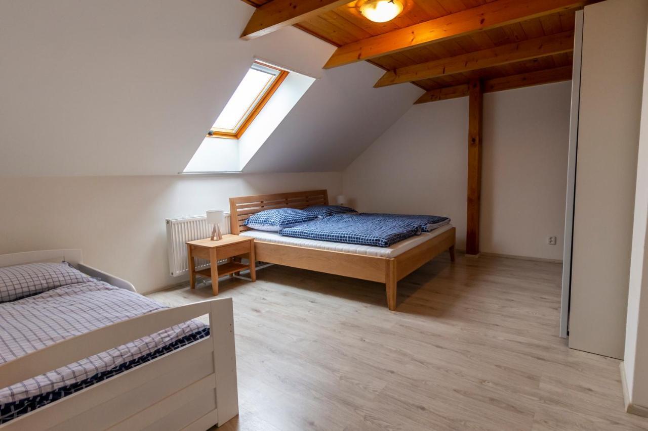 Apartmanovy Dum Vilémovice Esterno foto