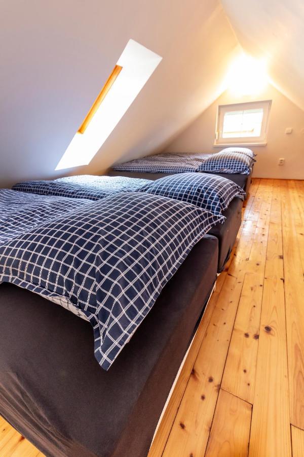 Apartmanovy Dum Vilémovice Esterno foto