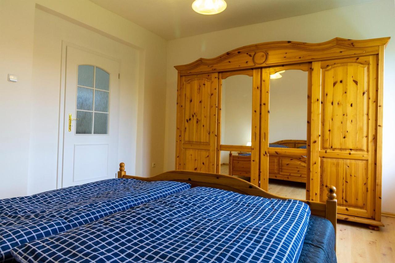 Apartmanovy Dum Vilémovice Esterno foto