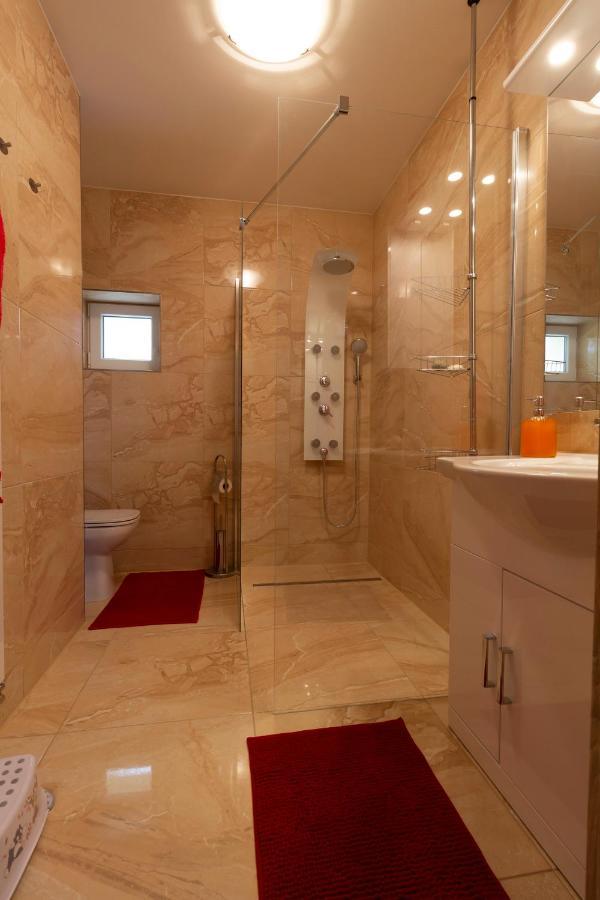 Apartmanovy Dum Vilémovice Esterno foto
